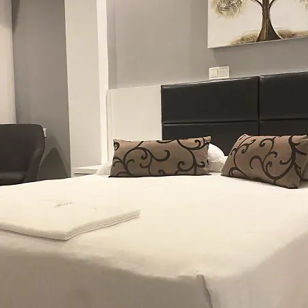 Zeus Hotel