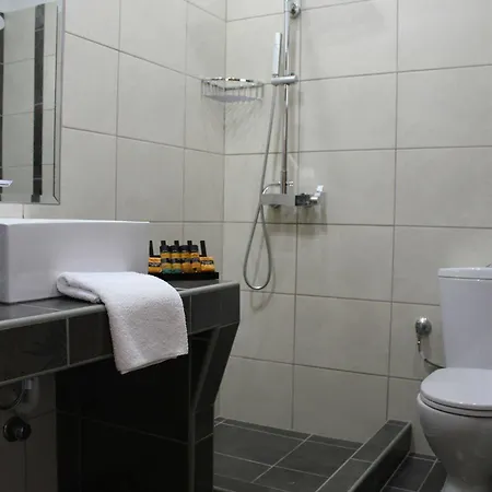 Zeus Hotel 3*