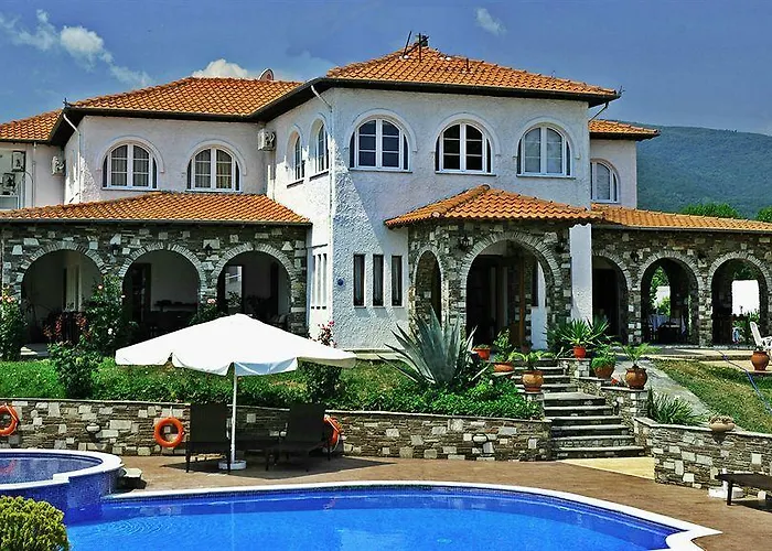 Zeus Hotel 3*