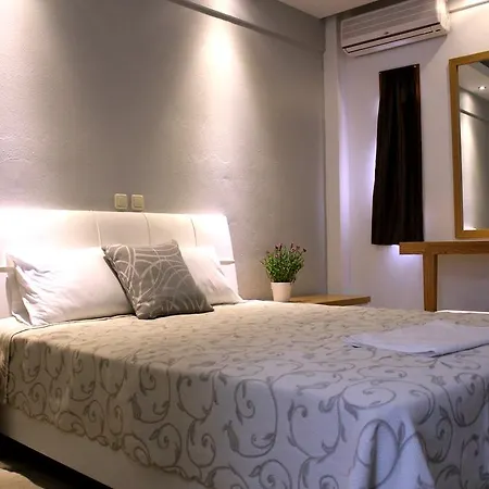 Zeus Hotel 3*