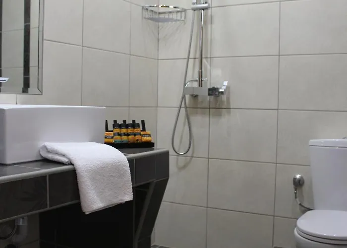Zeus Hotel 3*